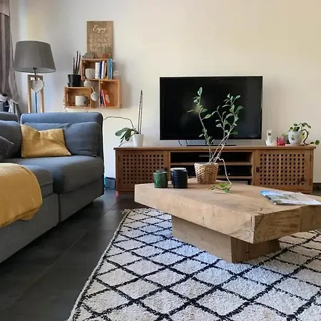 Bright On Forest Edge In بيت للعطل كافالير سور مير